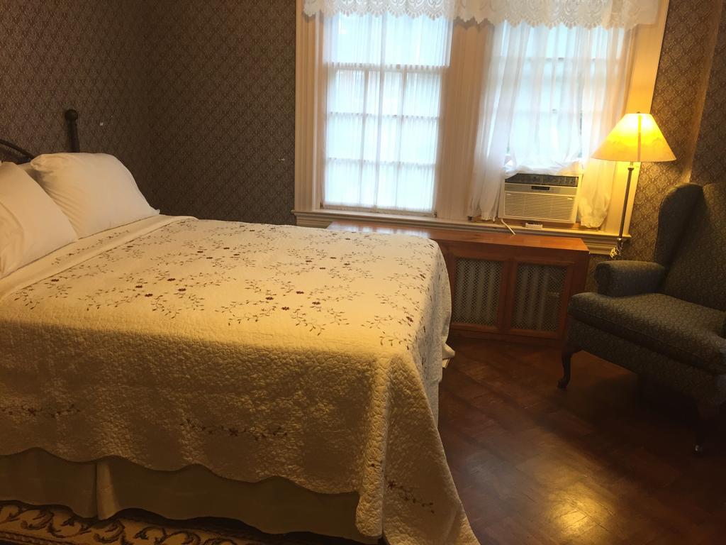 Red Lion Bed & Breakfast מראה חיצוני תמונה
