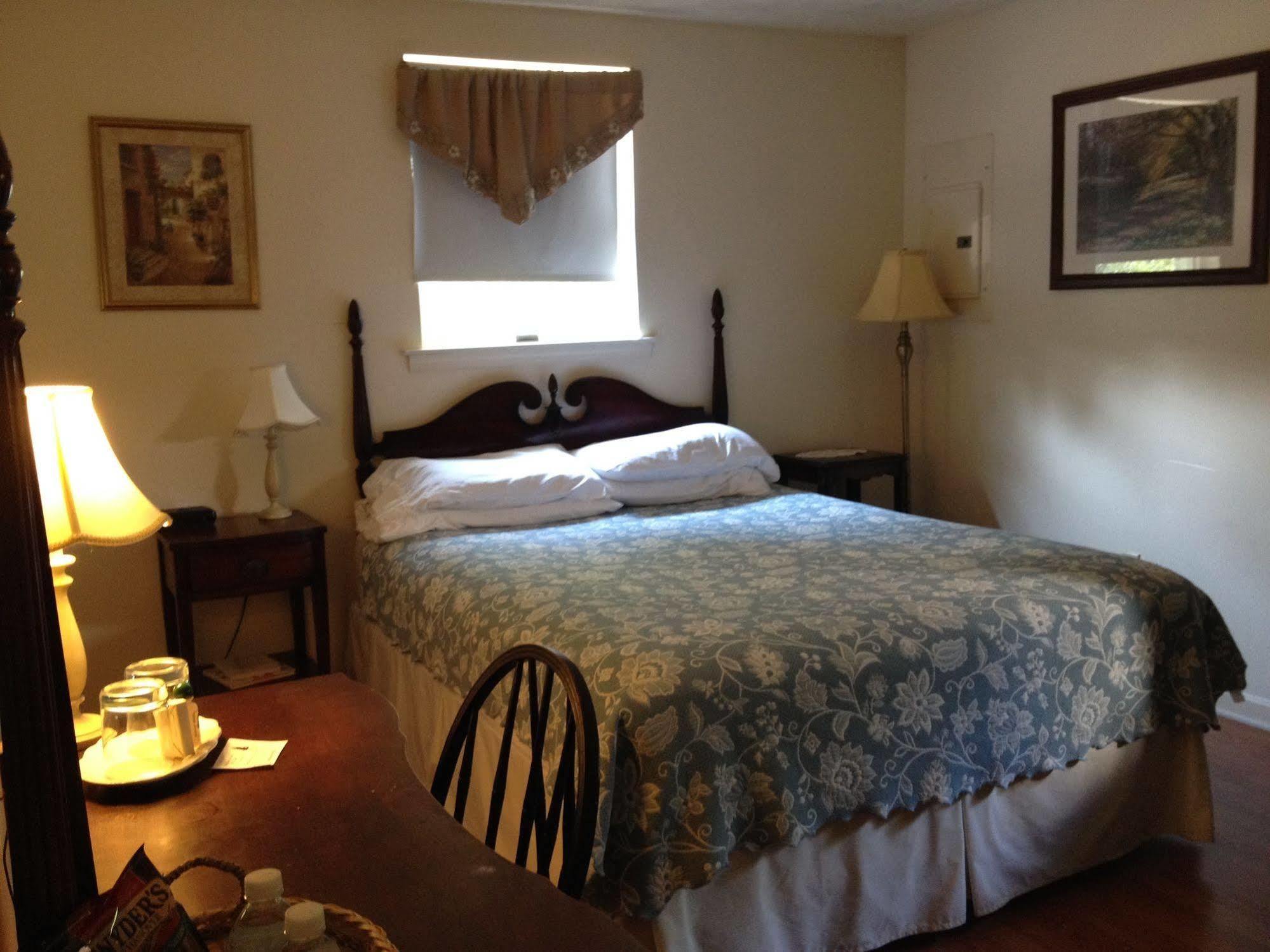 Red Lion Bed & Breakfast מראה חיצוני תמונה