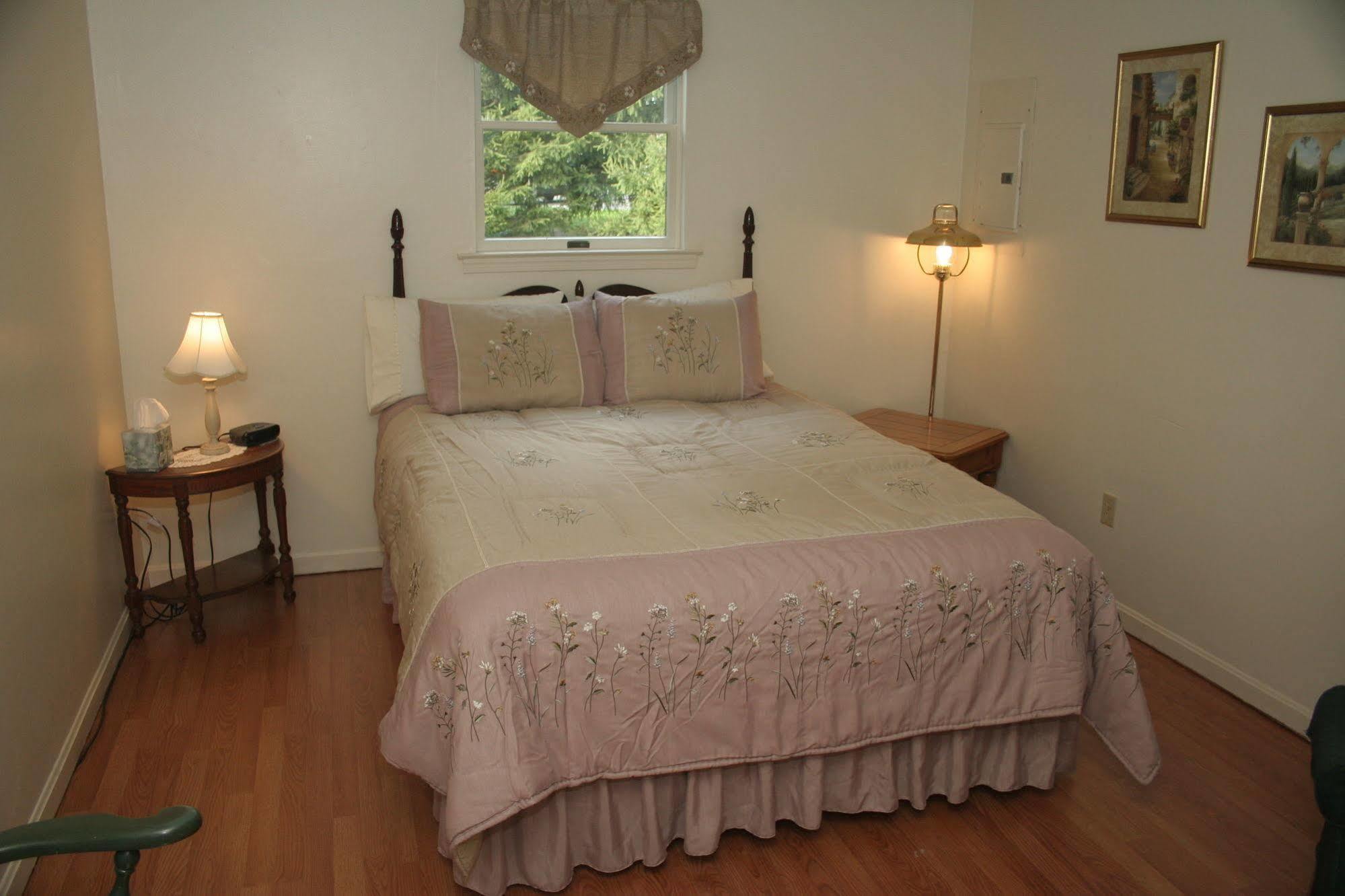 Red Lion Bed & Breakfast מראה חיצוני תמונה